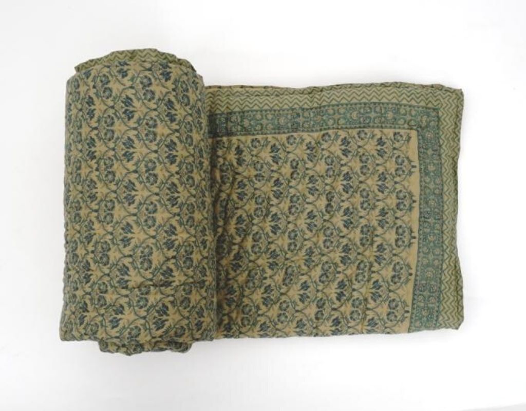 Hand block printed organic cotton quilt from Jaipur | Myyra