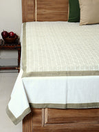 White hand block printed organic cotton bed sheet from Jaipur | Myyra